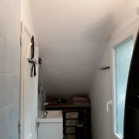 Jardin Et Bambous, Cosy, Classe 2 Etoiles *